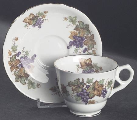 Oregon Grapes Footed Cup & Saucer Set