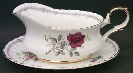 Roses To Remember (Fluted) Gravy Boat & Underplate