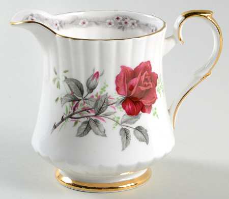 Roses To Remember (Fluted) Creamer