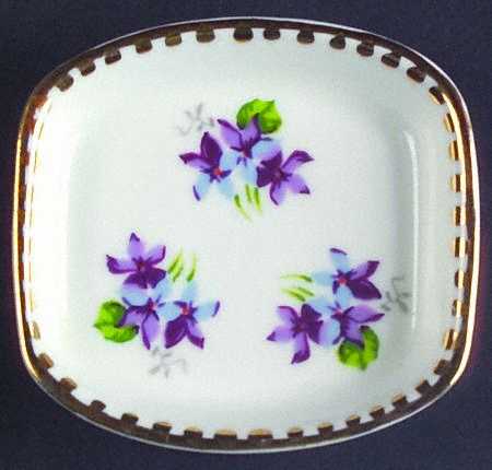 Sweet Violets (Not Embossed, Gold Drops Edge) Butter Pat