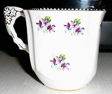 Sweet Violets (Not Embossed, Gold Drops Edge) Square Cup