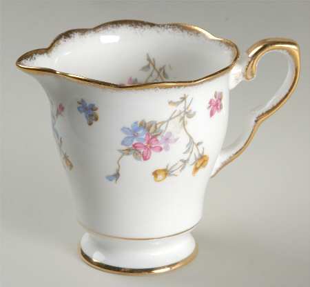 Violets Pompadour Creamer