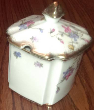 Violets Pompadour Sugar Bowl & Lid