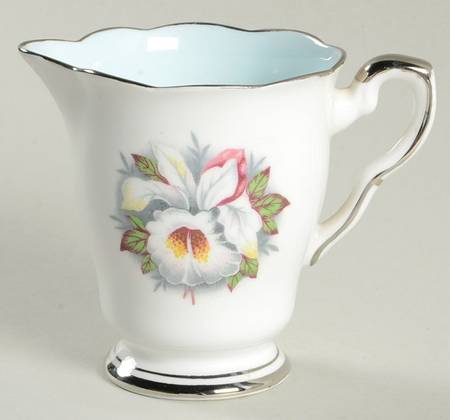 The White Lady Mini Creamer