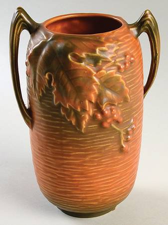 Bushberry (Terra Cotta Background) 7" Handled Vase