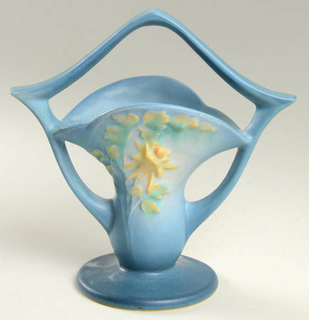 Columbine Blue 7" Handled Basket