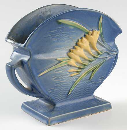Freesia Delft Blue 6" Fan Vase