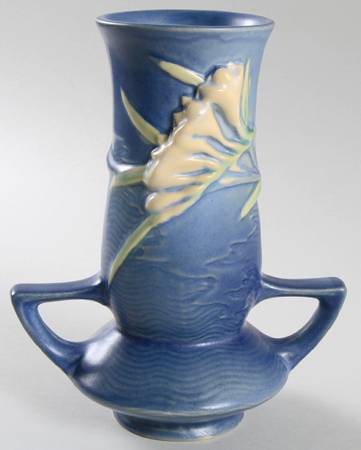 Freesia Delft Blue 7" Handled Vase