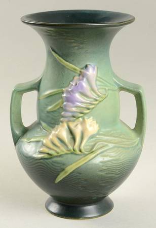 Freesia Green 8" Handled Vase