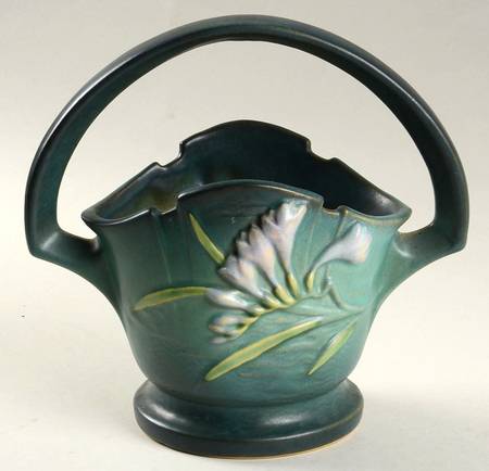 Freesia Green 8" Handled Basket