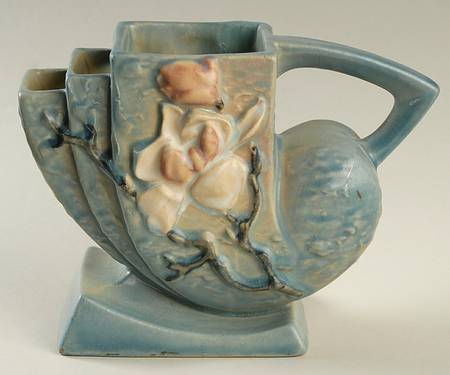 Magnolia Blue Flower Arranger