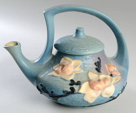 Magnolia Blue Teapot & Lid