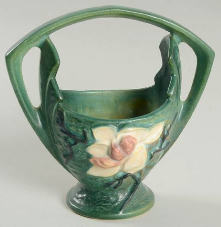 Magnolia Green 7" Handled Vase