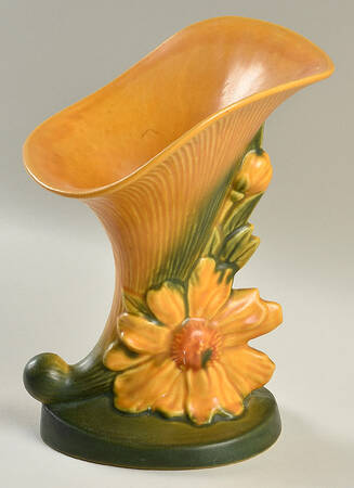 Peony Sienna Brown (Yellow) 8" Cornucopia