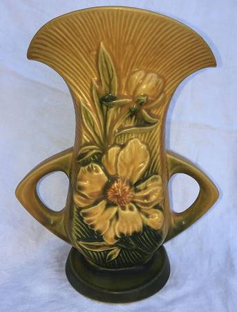 Peony Sienna Brown (Yellow) 8" Flared Vase