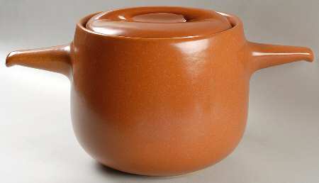 Raymor Terra Cotta (Matte) 4 Qt Handled Bean Pot & Lid