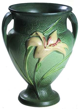 Zephyr Lily Evergreen 8" Footed Vase