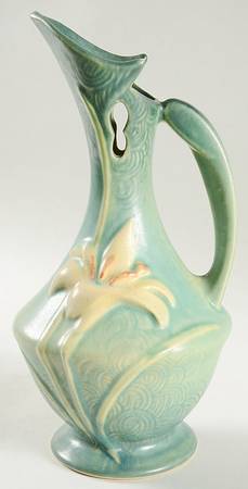 Zephyr Lily Evergreen 10" Ewer
