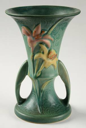 Zephyr Lily Evergreen 7" Handled Vase