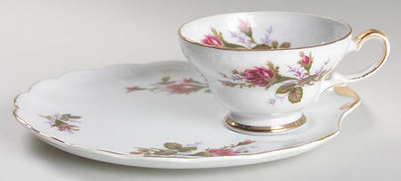 Moss Rose Snack Plate & Cup Set