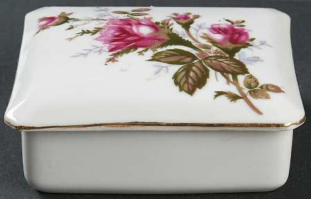 Moss Rose Cigarette Box & Lid