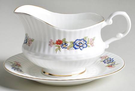 Harmony Gravy Boat & Plate (Soup Saucer)
