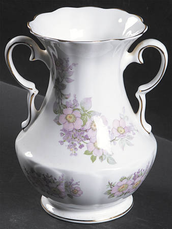 Irish Blossom 7" Handled Vase