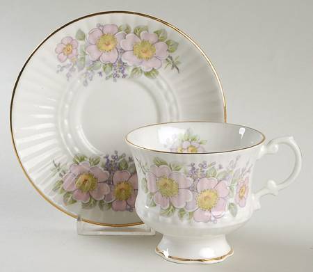 Irish Blossom Footed Cup & Saucer Set