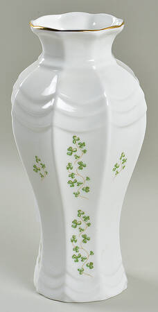 Shamrock 7" Vase by Royal Tara