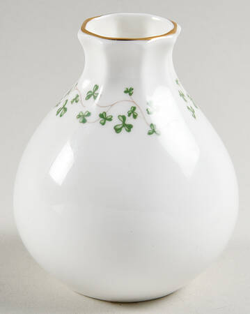 Shamrock 3" Vase by Royal Tara