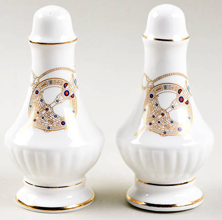 Tara Brooch (Smooth, Ribbed Rim) Salt & Pepper Set