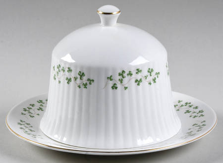 Trellis Shamrock (Ribbed, Fluted) Round Covered Butter