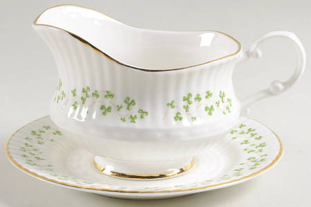 Trellis Shamrock (Ribbed, Fluted) Gravy Boat & Plate (Soup Saucer)