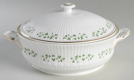 Trellis Shamrock (Ribbed, Fluted) Round Covered Vegetable