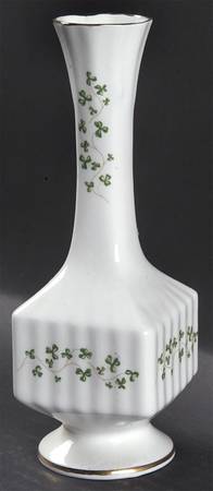Trellis Shamrock (Ribbed, Fluted) 7" Bud Vase