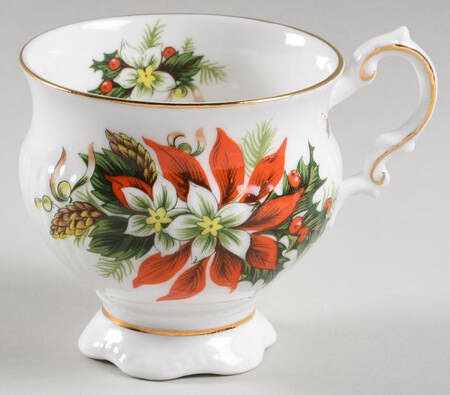 Noel Footed Cup
