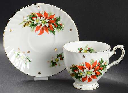 Noel Footed Cup & Saucer Set