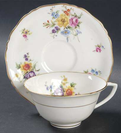 Abla Flat Cup & Saucer Set