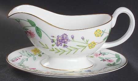 Arcadia Gravy Boat & Underplate