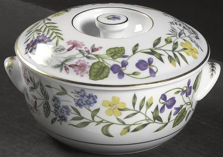 Arcadia 2.75 Qt Round Covered Casserole