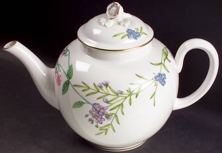 Arcadia Teapot & Lid