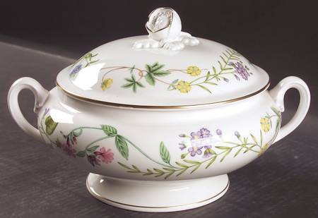 Arcadia Round Covered Vegetable