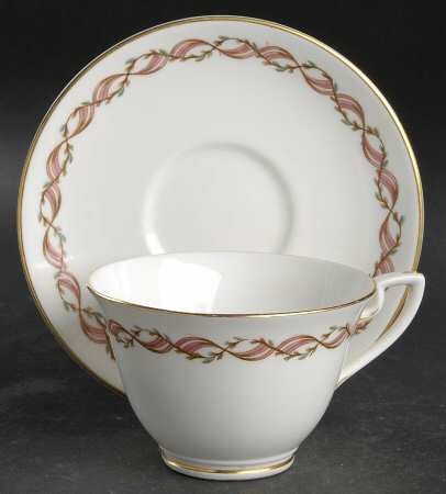 Ariel Footed Cup & Saucer Set