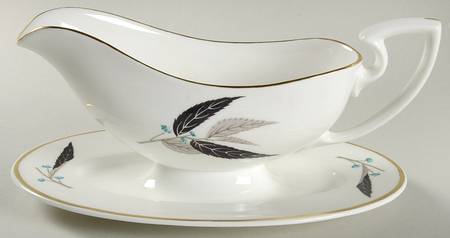 Arrowhead Gravy Boat with Attached Underplate