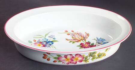 Ashford (Red Trim) 11" Oval Baker