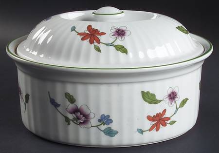 Astley (Oven To Table) 2.25 Quart Oval Covered Casserole