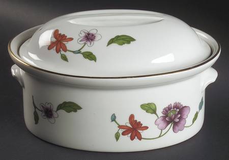 Astley (Oven To Table) 2 Quart Oval Covered Casserole
