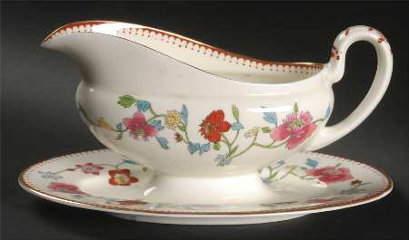Astley (Bone) Gravy Boat with Attached Underplate