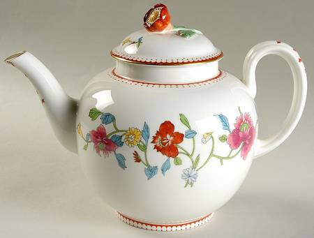 Astley (Bone) Teapot & Lid
