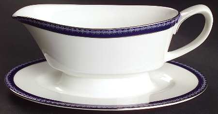 Avalon Firenze Gravy Boat with Attached Underplate